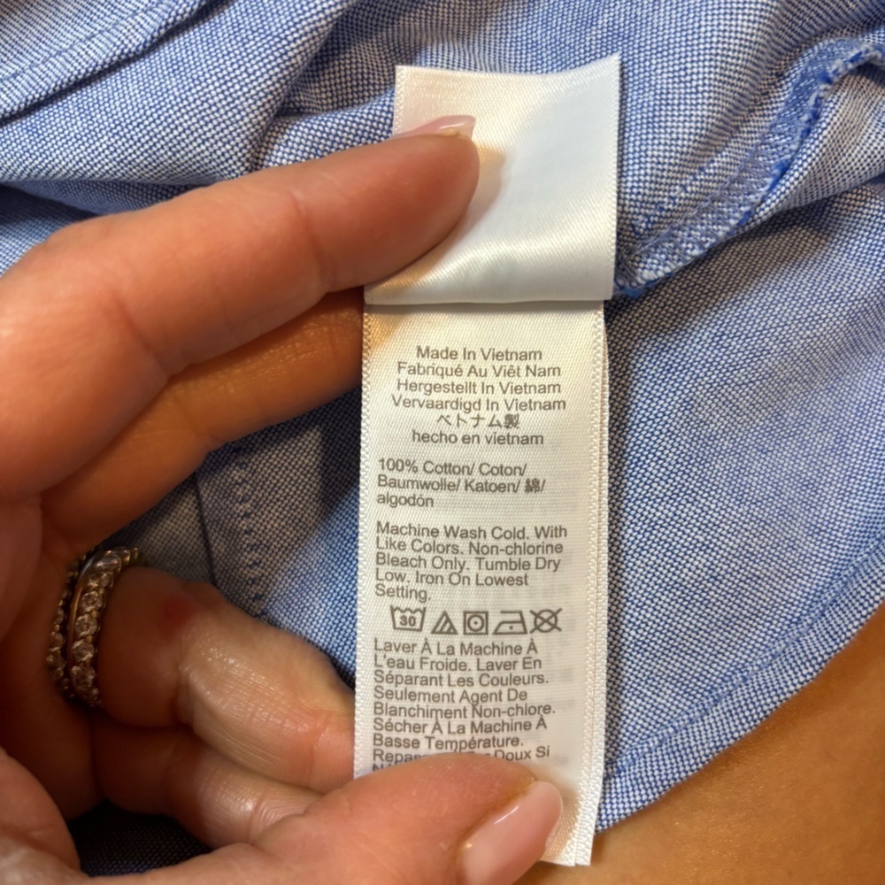 NWT Women’s J.Crew denim long sleeve button down shirt. Size: xs - Picture 8 of 8